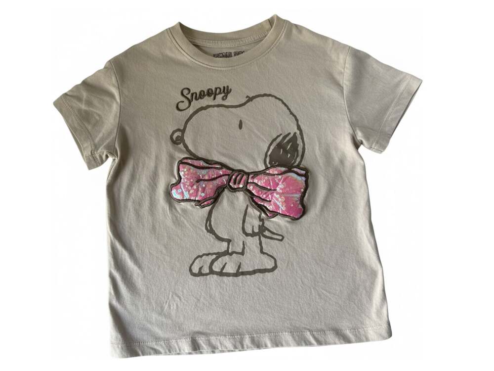 Freeze Peanuts Snoopy Graphic T-Shirt with Pink Iridescent Puffy Bow Size Medium